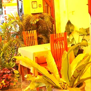 Royal Hub Resort